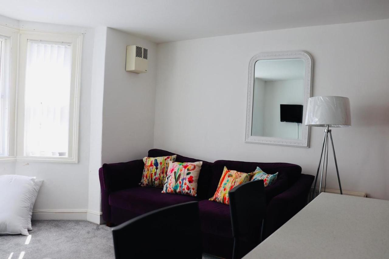 Garden Flat In The Heart Of Southsea Apartment พอร์ตสมัธ ภายนอก รูปภาพ